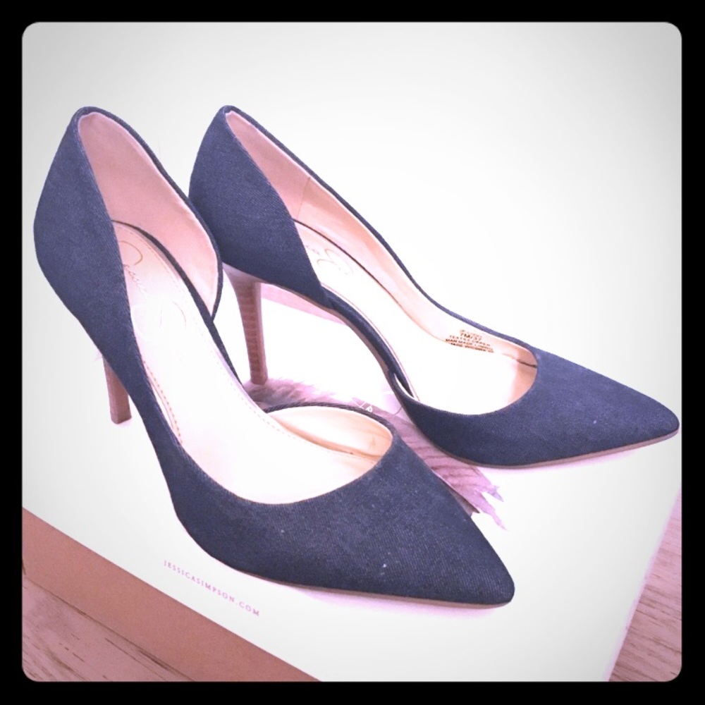 Jessica Simpson Livvy indigo denim D’Orsey pumps